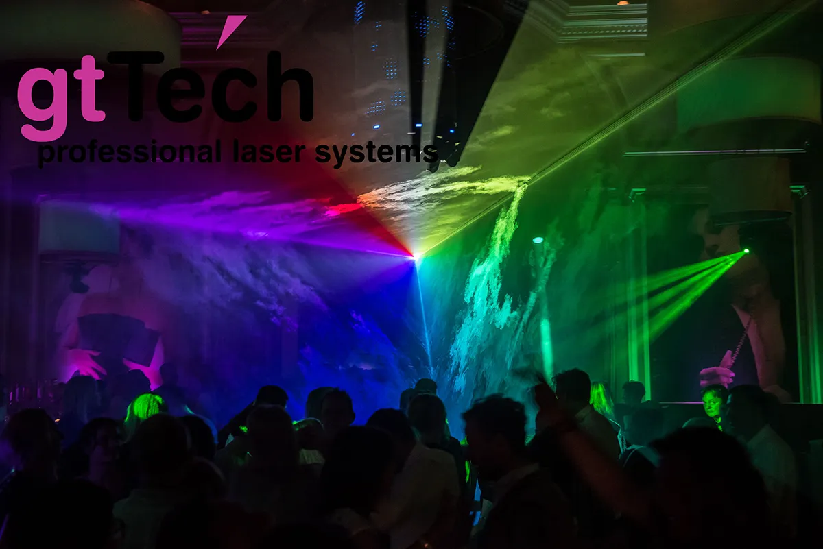 Lasertunnel - erstellt mit Pangolin QuickShow - ausgegeben mit GT-TECH Club-F Laser